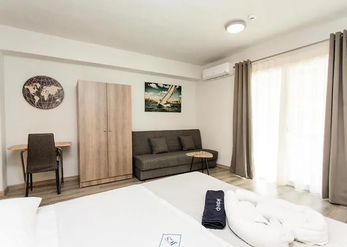 John Central Suites